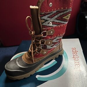 BareTraps Women's Red and Brown Winter Boots - NEW NEVER WORN